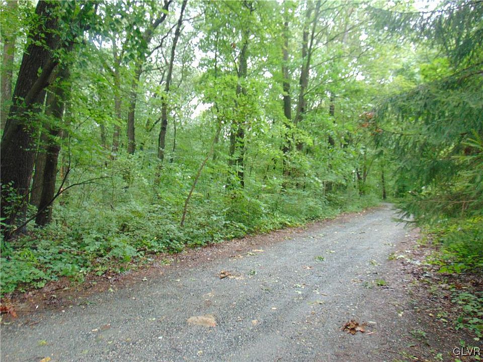 2nd image of 24 Woods Ln