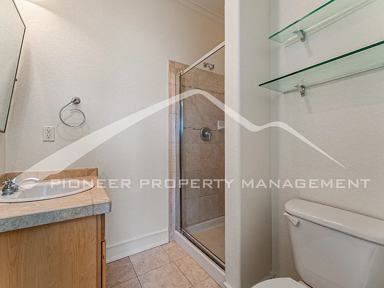 9151 E 29th Ave — Photo 25