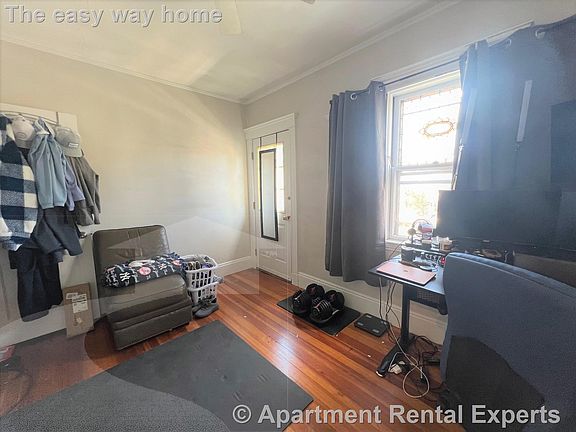 4th image of 576 High St Floor 2