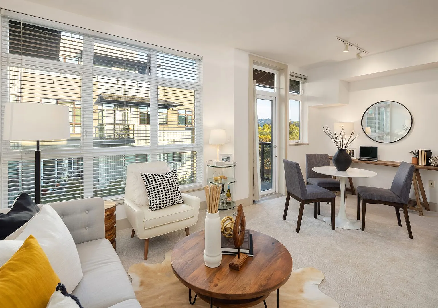 Beautiful Studio Condo by Gasworks Park — Photo 4