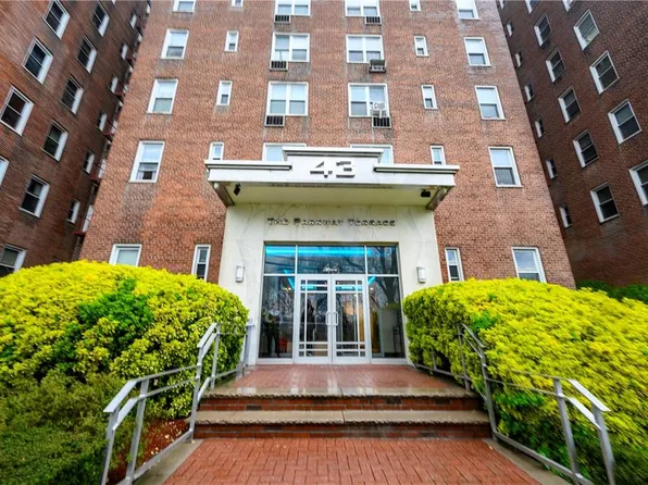 43 Bronx River Road #3N, Yonkers, NY 10704