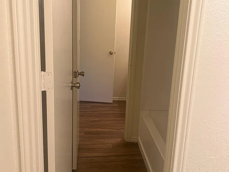 Lakeshore Village — Photo 38
