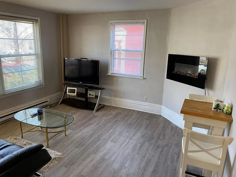 2720 Emerson Ave S #1 — Photo 18