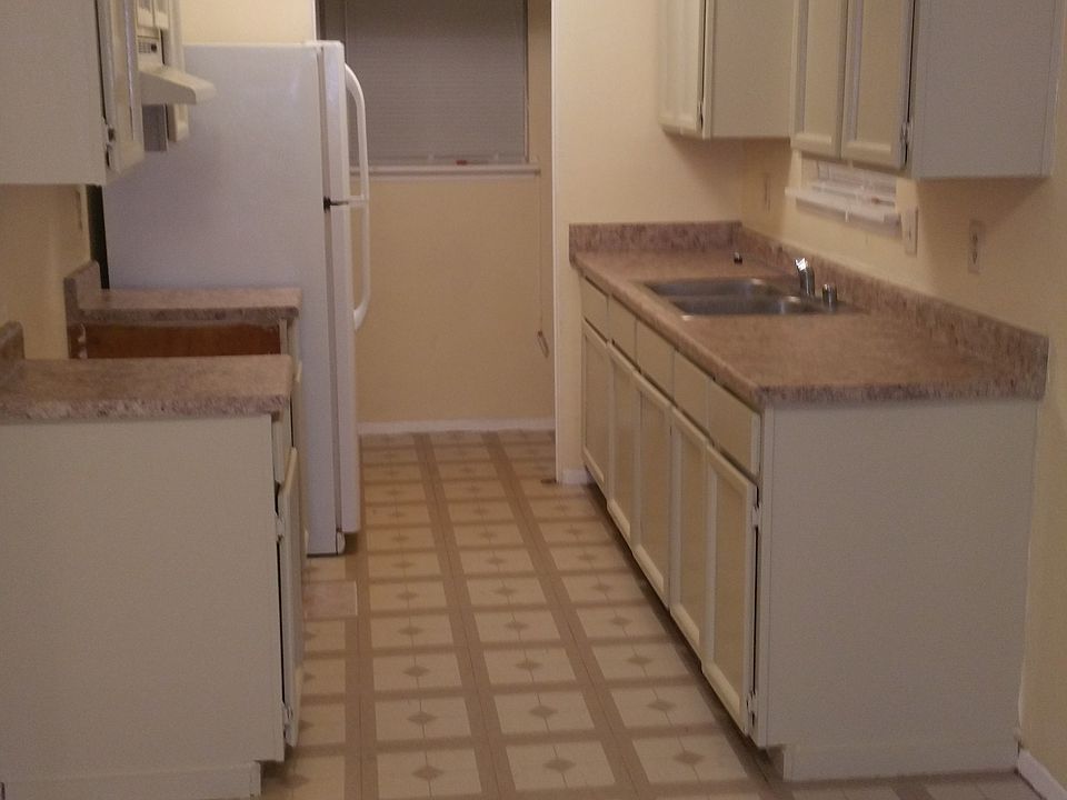 2909A Kitchen View