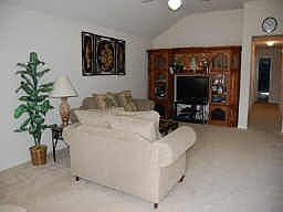 2nd image of 15523 Hickory Dale St