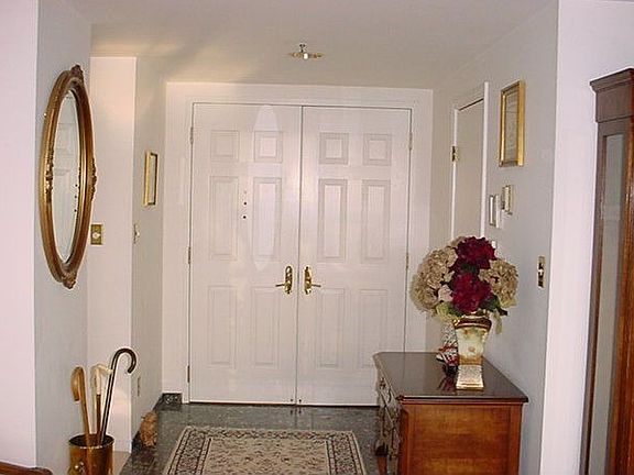 3rd image of 250 President St Unit 908