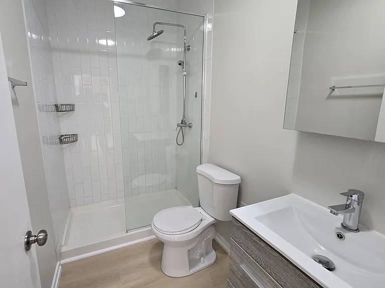 5051 N Kenmore Ave — Photo 58