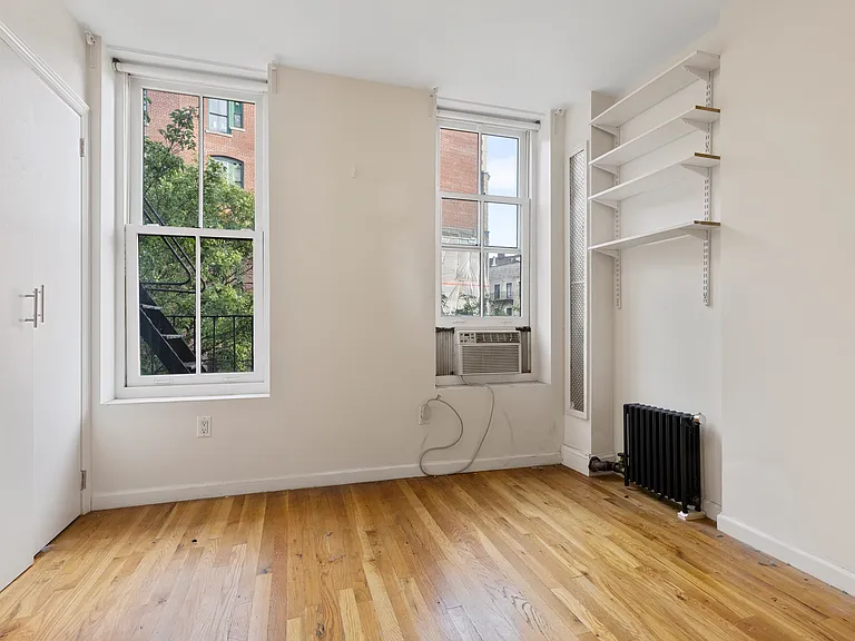 91 Christopher St #5 — Photo 3