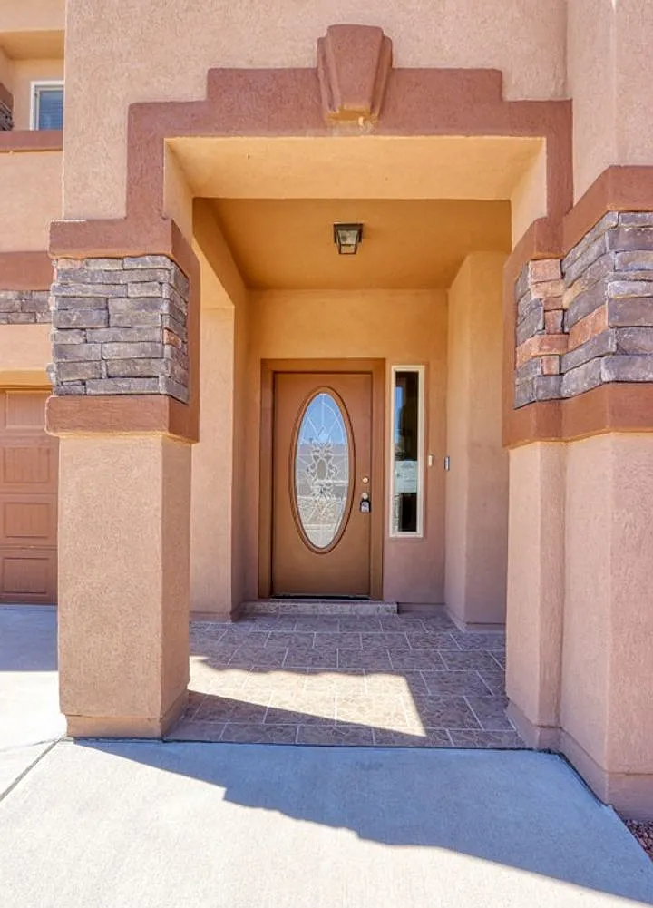 Five-Bedroom Rental Home in Emerald Park!! — Photo 4