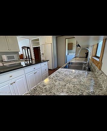 2nd image of 140 Kingfish Ave