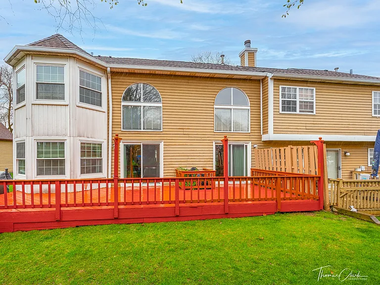 435 Ascot Ln — Photo 15