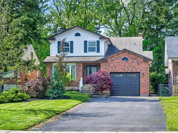 309 Sanatorium Rd, Hamilton, ON L9C 1Z4