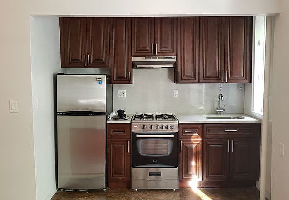 3rd image of 205 E 82nd St APT 1B