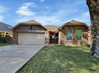 1401 Brownford Dr, Fort Worth, TX 76102