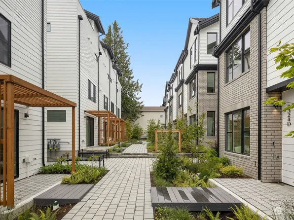 8326 D (SB-4) 13th Avenue NW, Seattle, WA 98117