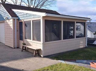 372 Jastram St, Providence, RI 02908