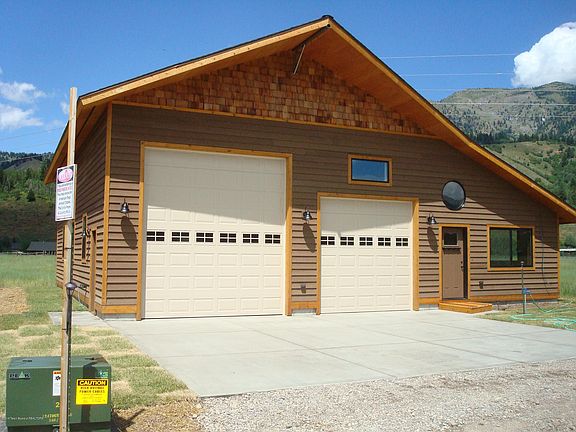 2nd image of 98 Chalet Dr Lot 92