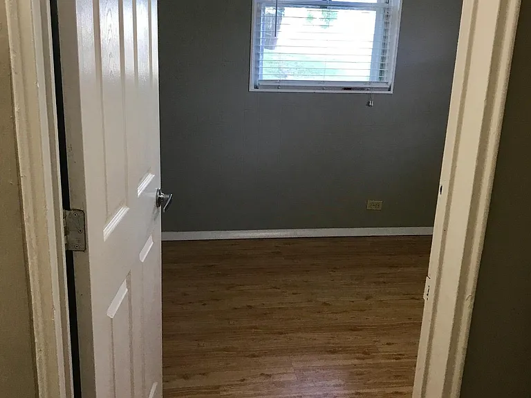183 Northwestern Ave — Photo 5
