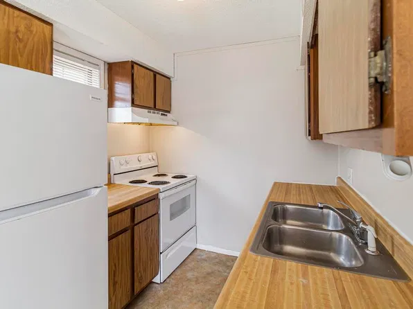 233 SE 121st Rd APT 1, Warrensburg, MO 64093