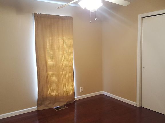 4th image of 8549 Baron Dr