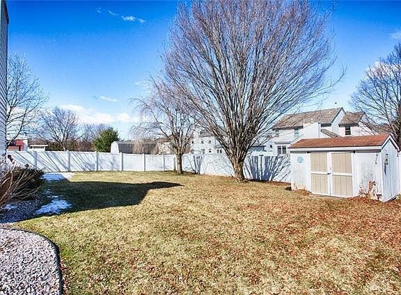 3rd image of 4864 Concord Dr