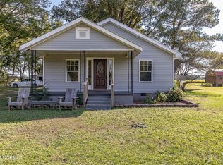 883 Slapout Rd, Mount Olive, NC 28365