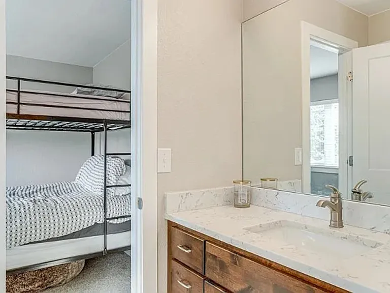 940A Tennyson St — Photo 16