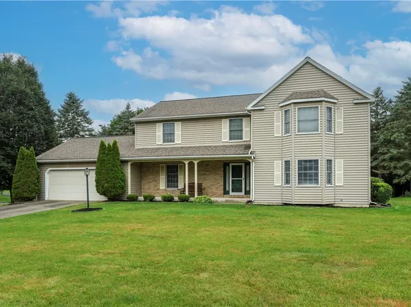121 Kennedy Dr, Horseheads, NY 14845