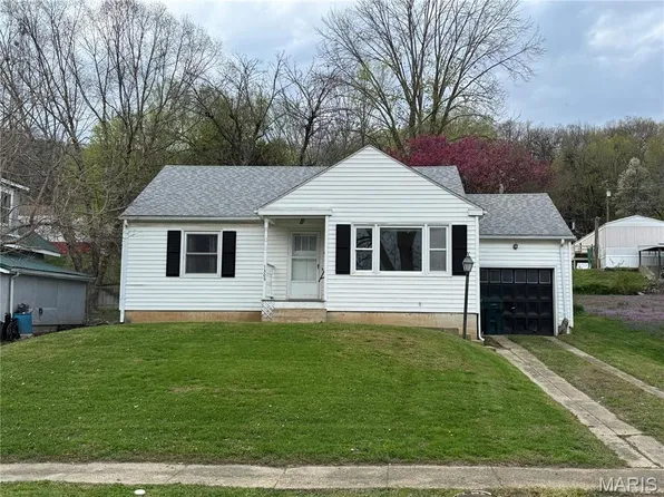 1305 Tennessee St, Louisiana, MO 63353