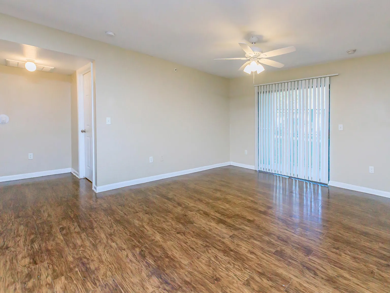 Spring Oaks Apartments — Photo 1