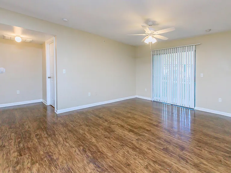 Spring Oaks Apartments — Photo 2