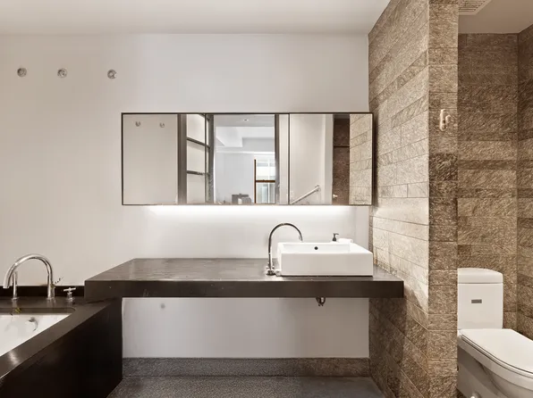 20 Pine Street image 5 of 17