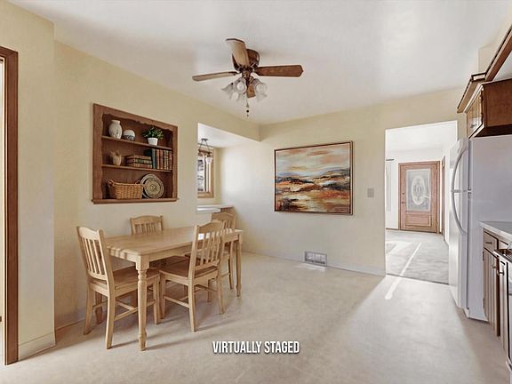 5th image of 802 Forest CIRCLE