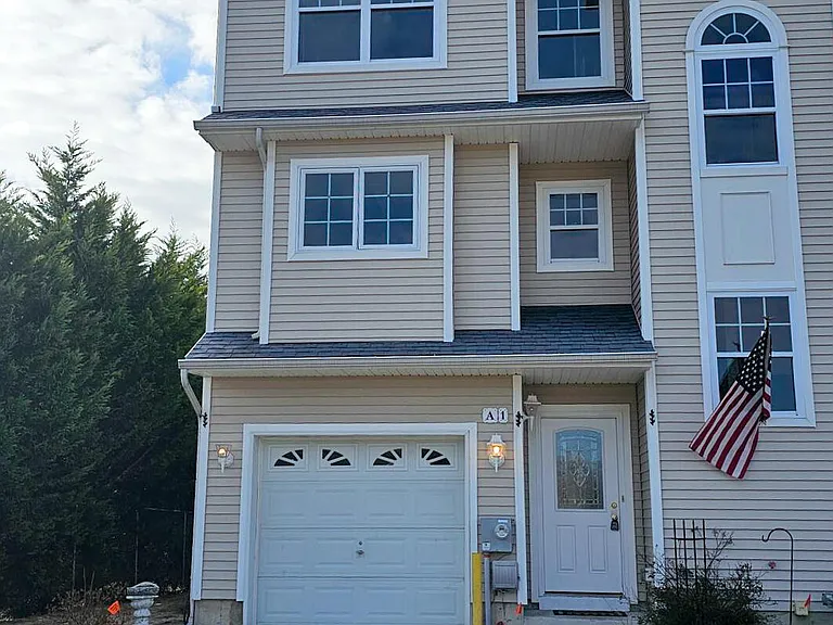 380 Radio Rd #A1 — Photo 2