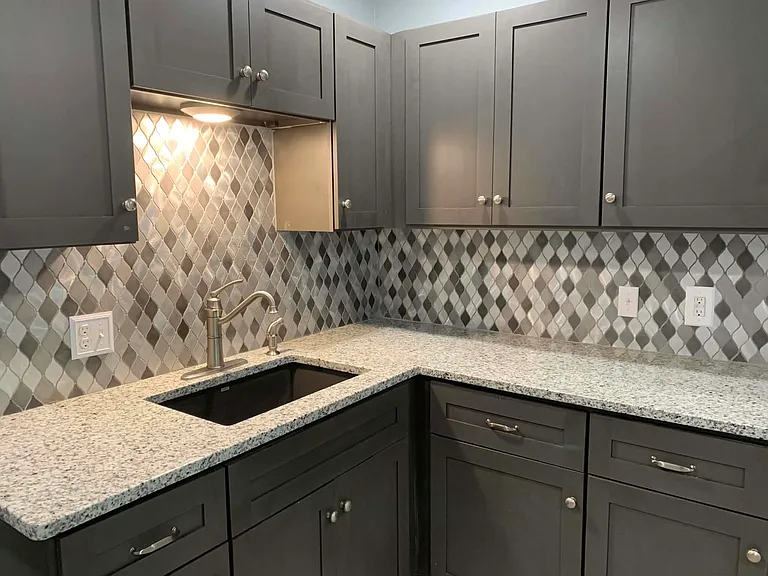 720 Menchaca St — Photo 10