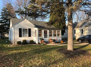 525 W 8th St, Perrysburg, OH