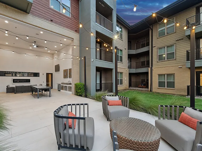 Outdoor lounge
