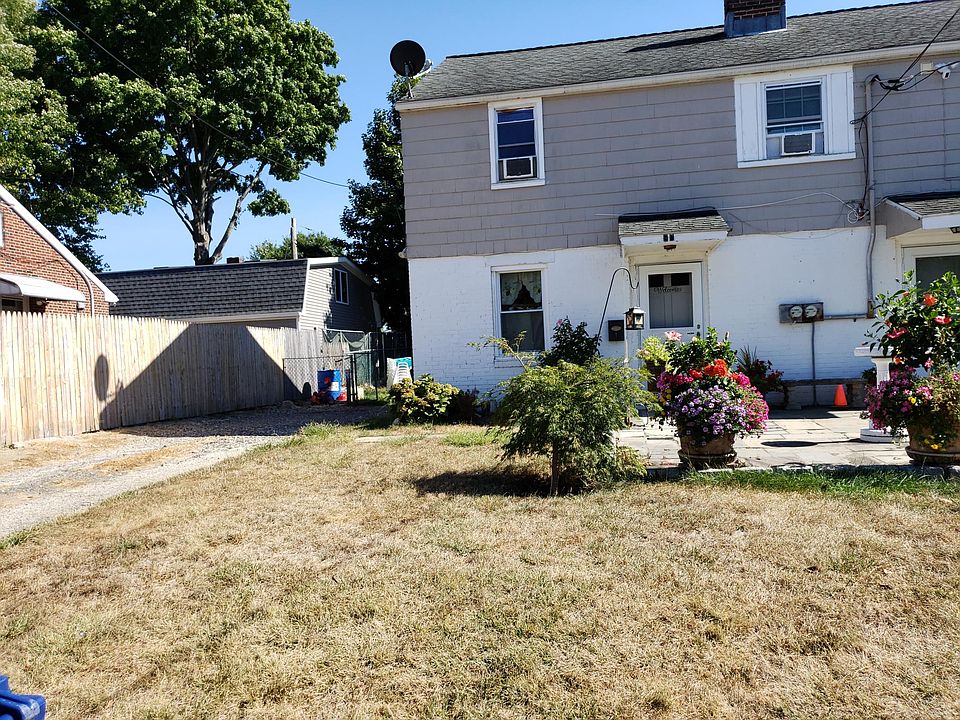2nd image of 63 Benson St