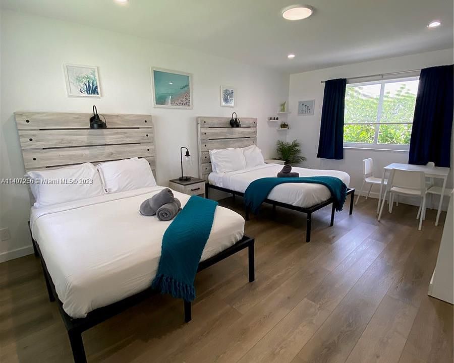 1st image of 600 N 20th Ave #9