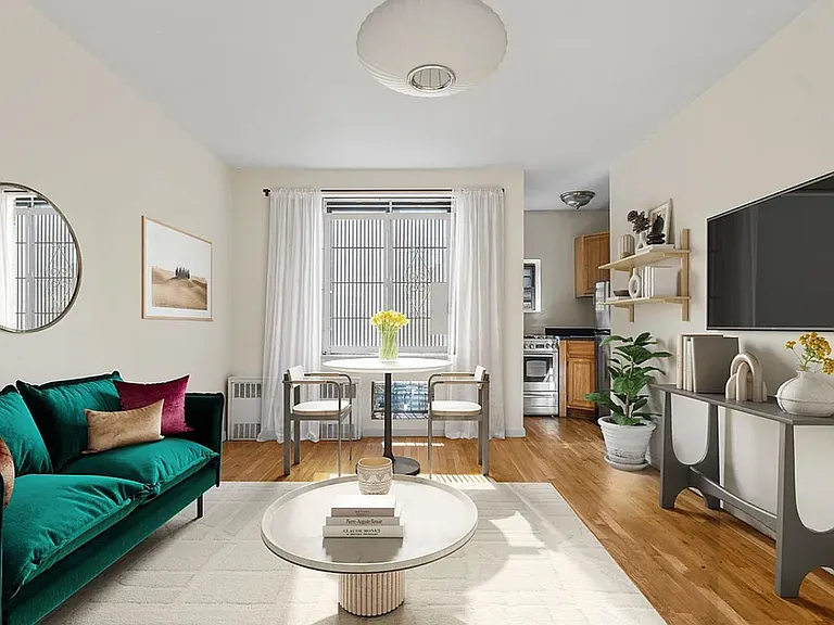 418 E 81st St #5C — Photo 1
