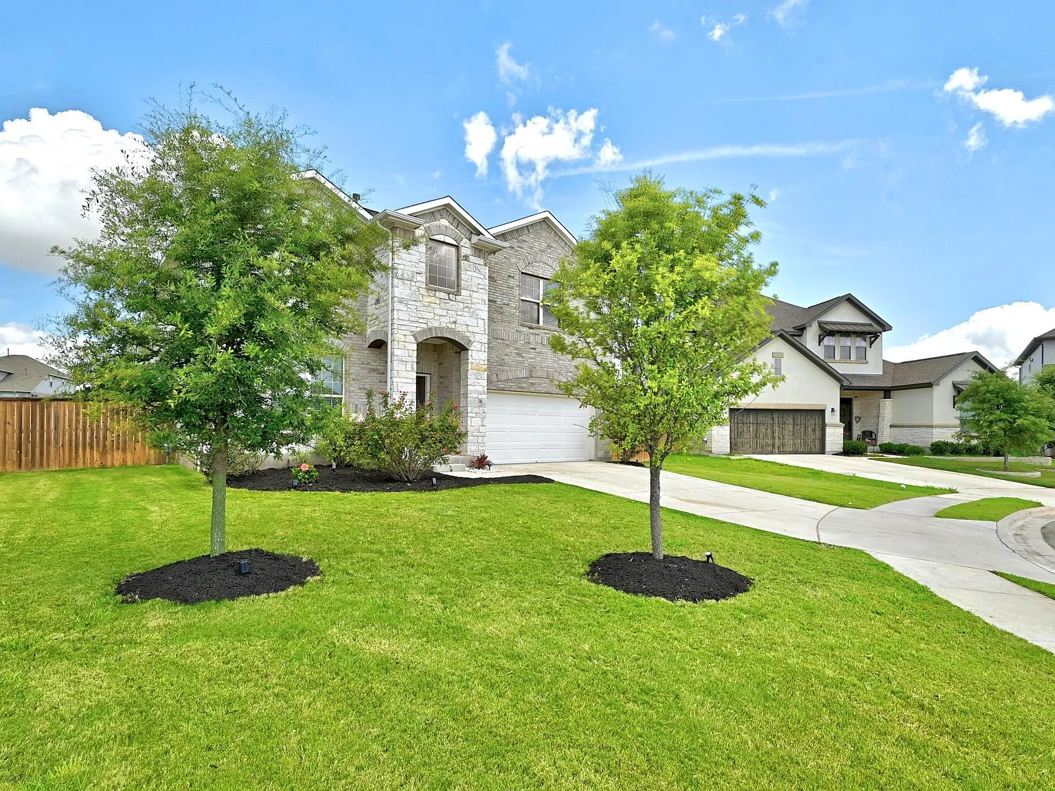 4 bed, 2.5 bath, 2508 sqft, $2,695 — Photo 3