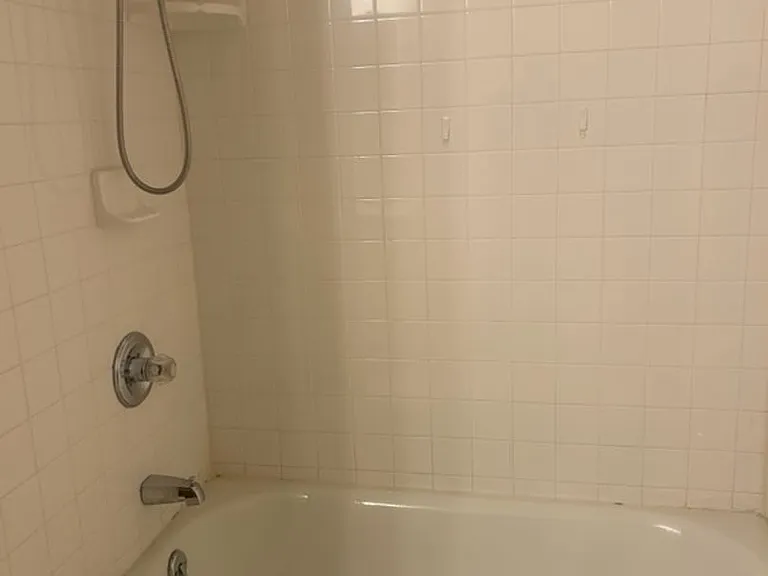 702 Bennett Ave — Photo 5