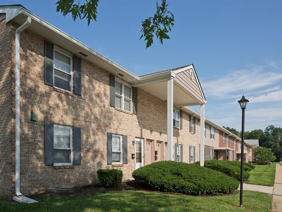 Pickwick Apartments