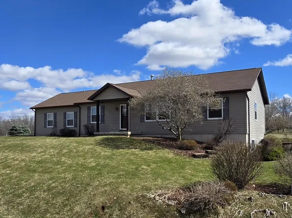 10A94 Cardinal Ct, Apple River, IL 61001