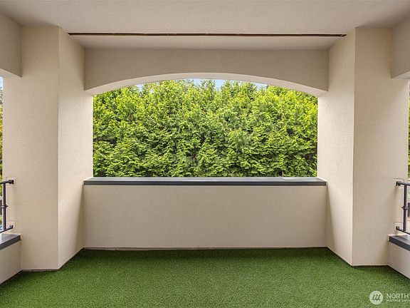 5th image of 10398 NE 17th Street #206