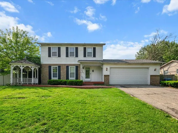 2144 Stanford Dr SE, Kentwood, MI 49508