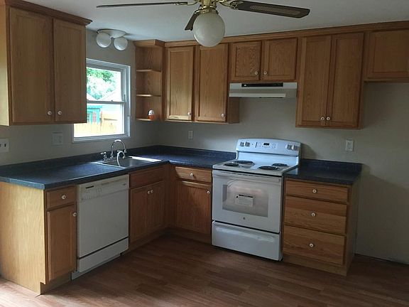 4th image of 17 Orchard Ave #L