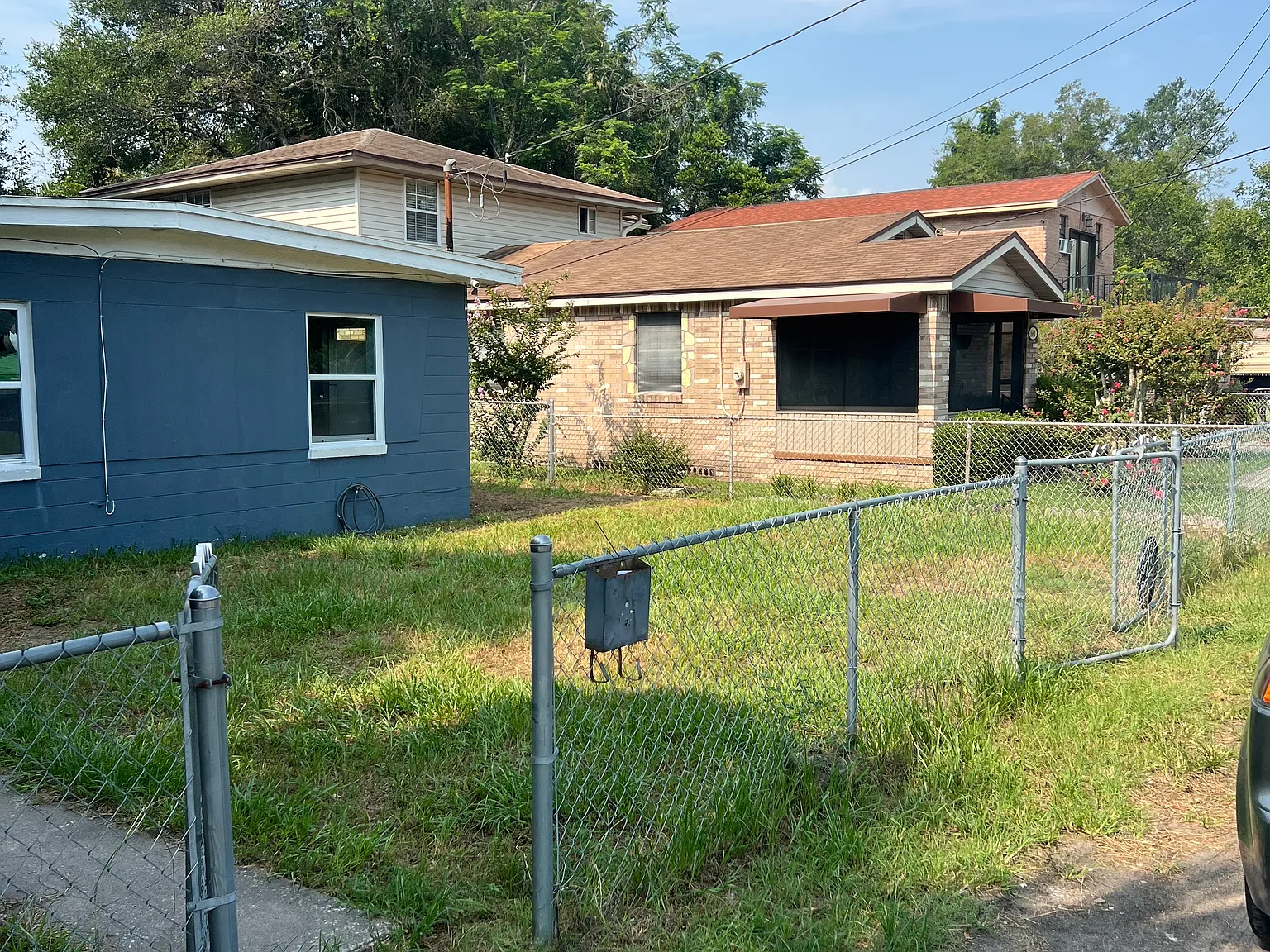3 bed, 864 sqft, $1,350 — Photo 3