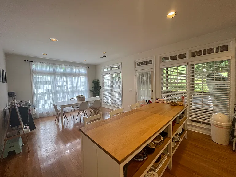 2036 Londonberry Ct — Photo 20
