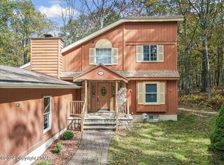 3567 High Crest Rd, Canadensis, PA 18325